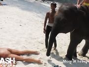 topless teen touch ass by éléphant