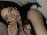 Sexy white girl sucking dick